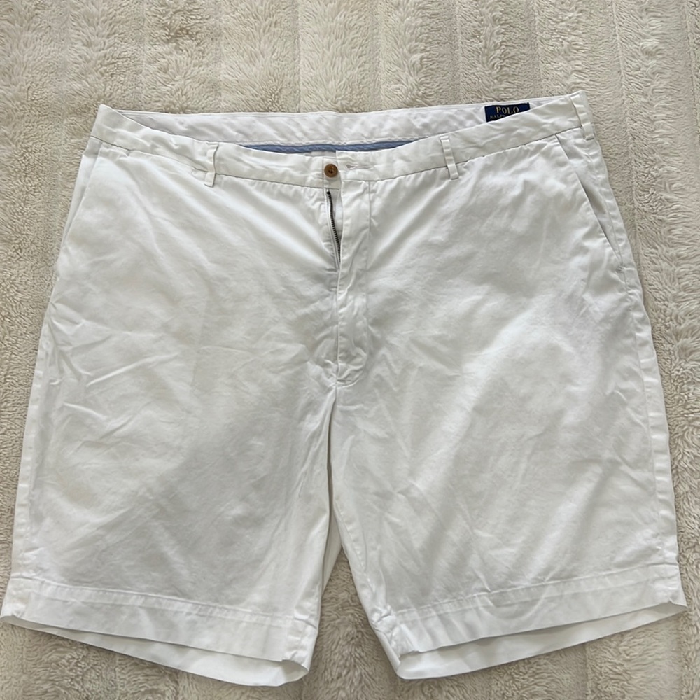 Mens Ralph Lauren shorts size 44.